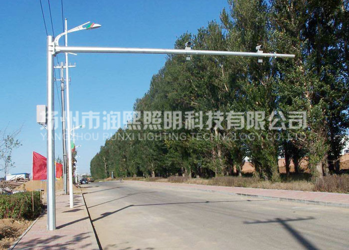 道路监控杆